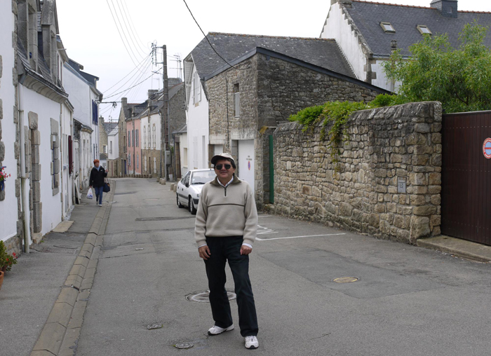 Carnac - village, France, 2010.jpg